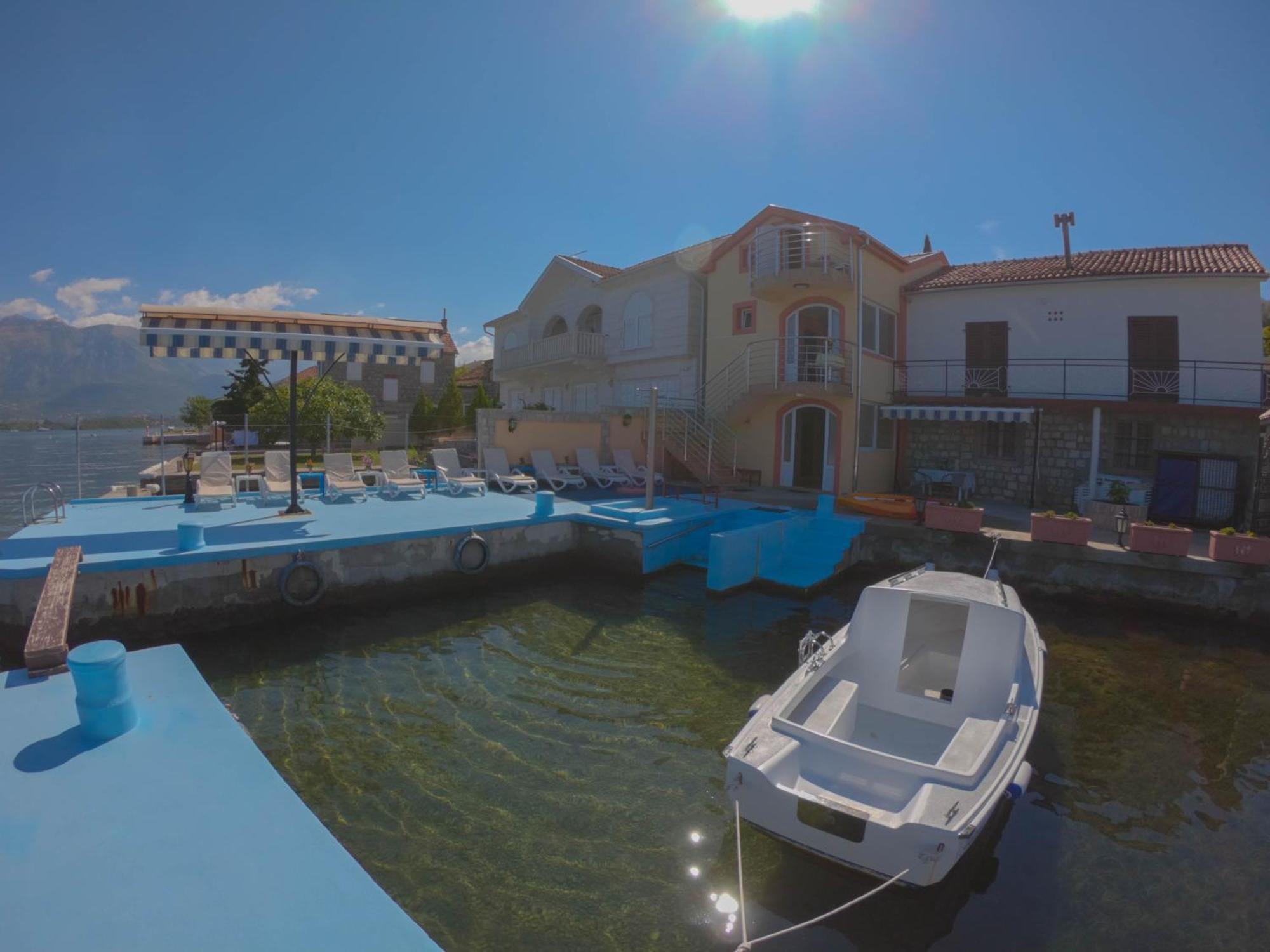 Porto Del Sole Apartments Tivat Exterior foto
